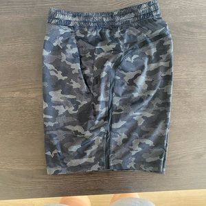 Lululemon 7” Pacebreaker Linerless Short